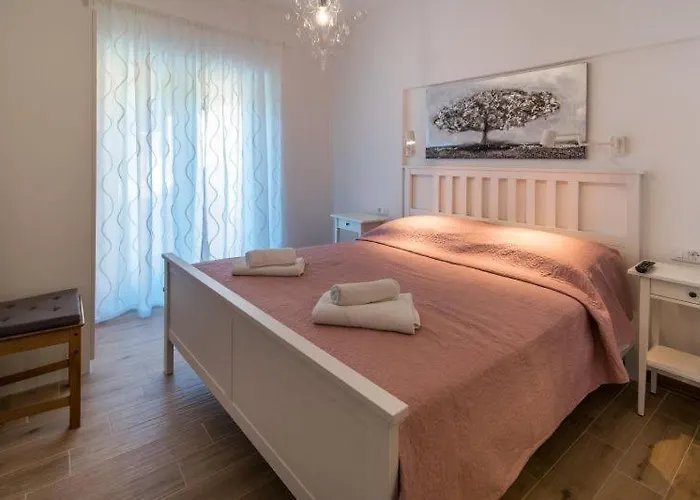 Viletta With Pool, Waterfall, Privacy, Large Garden - By Traveler Tourist Agency Krk - Id 2212 Vrbnik (Primorje-Gorski Kotar)
