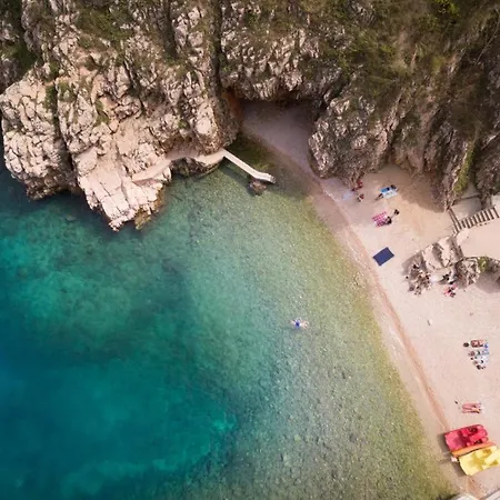 Viletta With Pool, Waterfall, Privacy, Large Garden - By Traveler Tourist Agency Krk - Id 2212