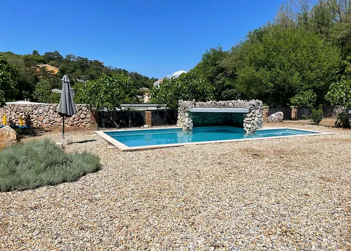 בית נופש Viletta With Pool, Waterfall, Privacy, Large Garden - By Traveler Tourist Agency Krk - Id 2212